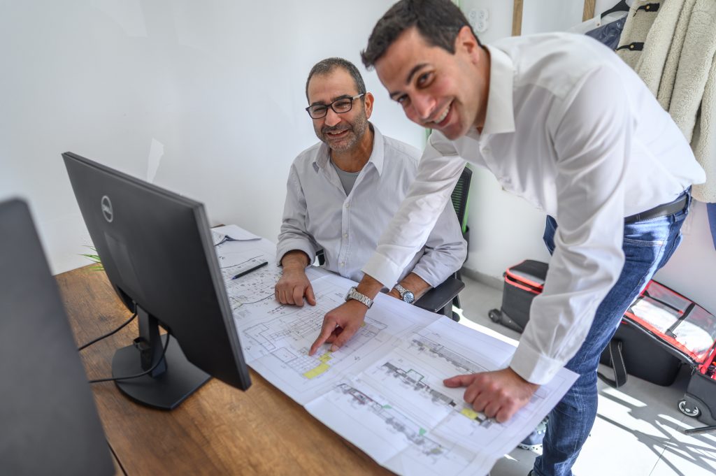 תפקידו של שמאי מקרקעין בעסקאות נדל"ן: מתי נדרש וכיצד השירות חוסך כסף לטווח הארוך